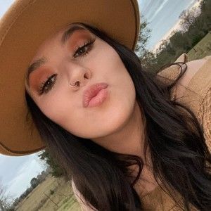 Meet your Posher, Breanna